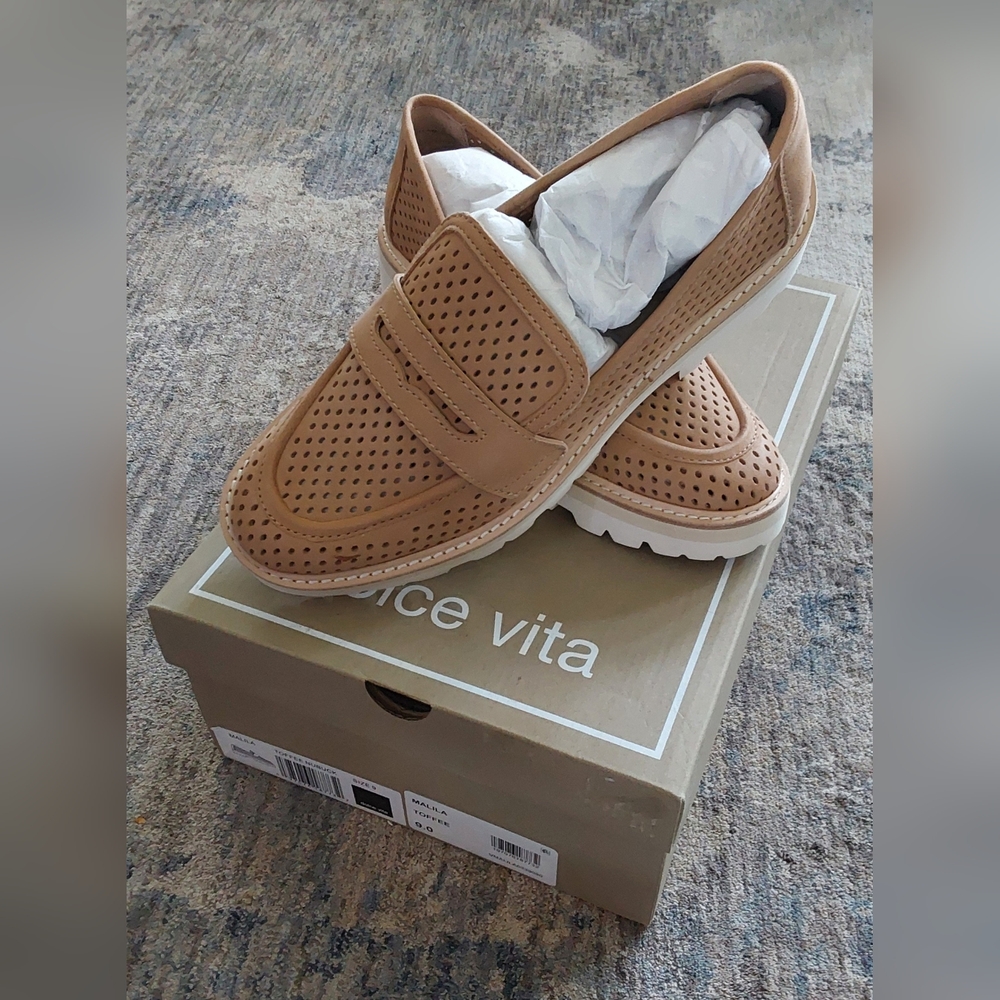 DOLCE VITA TOFFEE NUBUCK LEATHER LOAFERS. 9